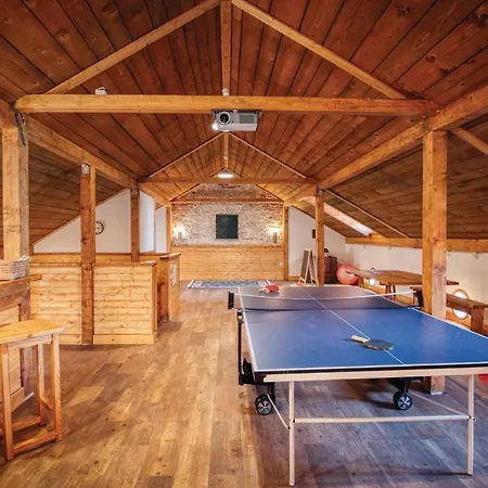 Four-bedroom Holiday In Dom wakacyjny Metković