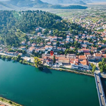 Dom wakacyjny Four-bedroom Holiday In Metković