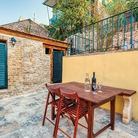 Four-bedroom Holiday In * Metković