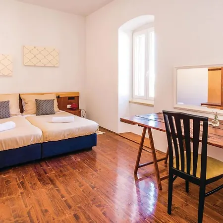 Four-bedroom Holiday In Metković