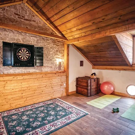 Four-bedroom Holiday In Nyaraló