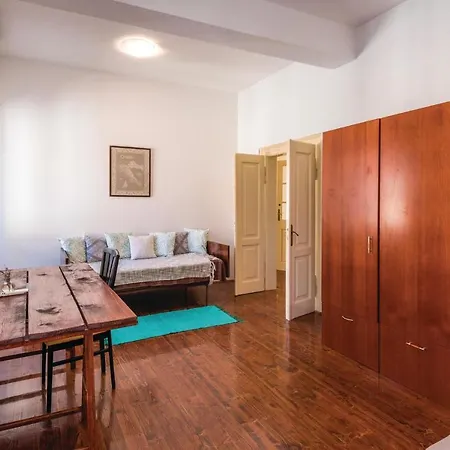 Four-bedroom Holiday In Nyaraló *