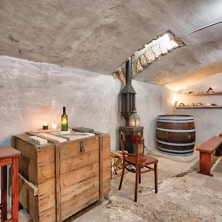 Four-bedroom Holiday In Nyaraló
