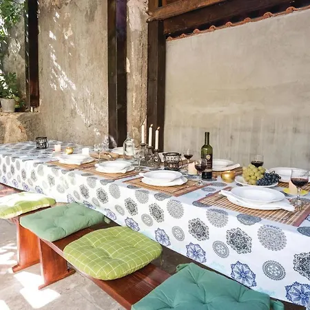 Four-bedroom Holiday In Nyaraló Metković